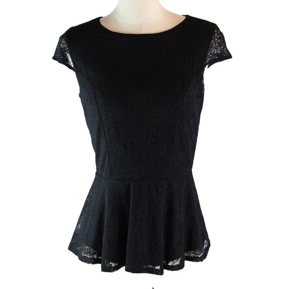 Guess Women Blouse Black Floral Lace Peplum Button Down Back Top US S EU 36 - Picture 2 of 8